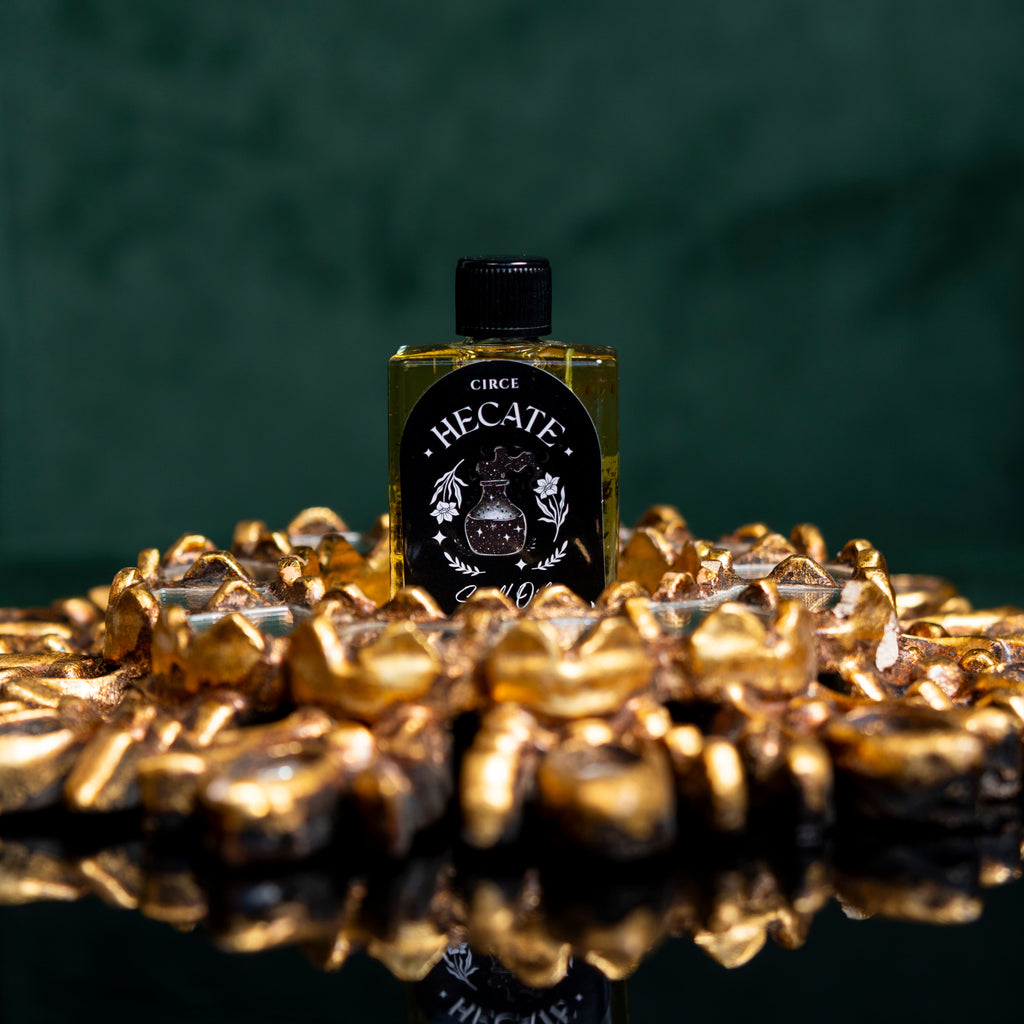 Hecate Spell Oil 1/2 oz for Protection, Crossroads & Spiritual Guidance | Ritual Oil