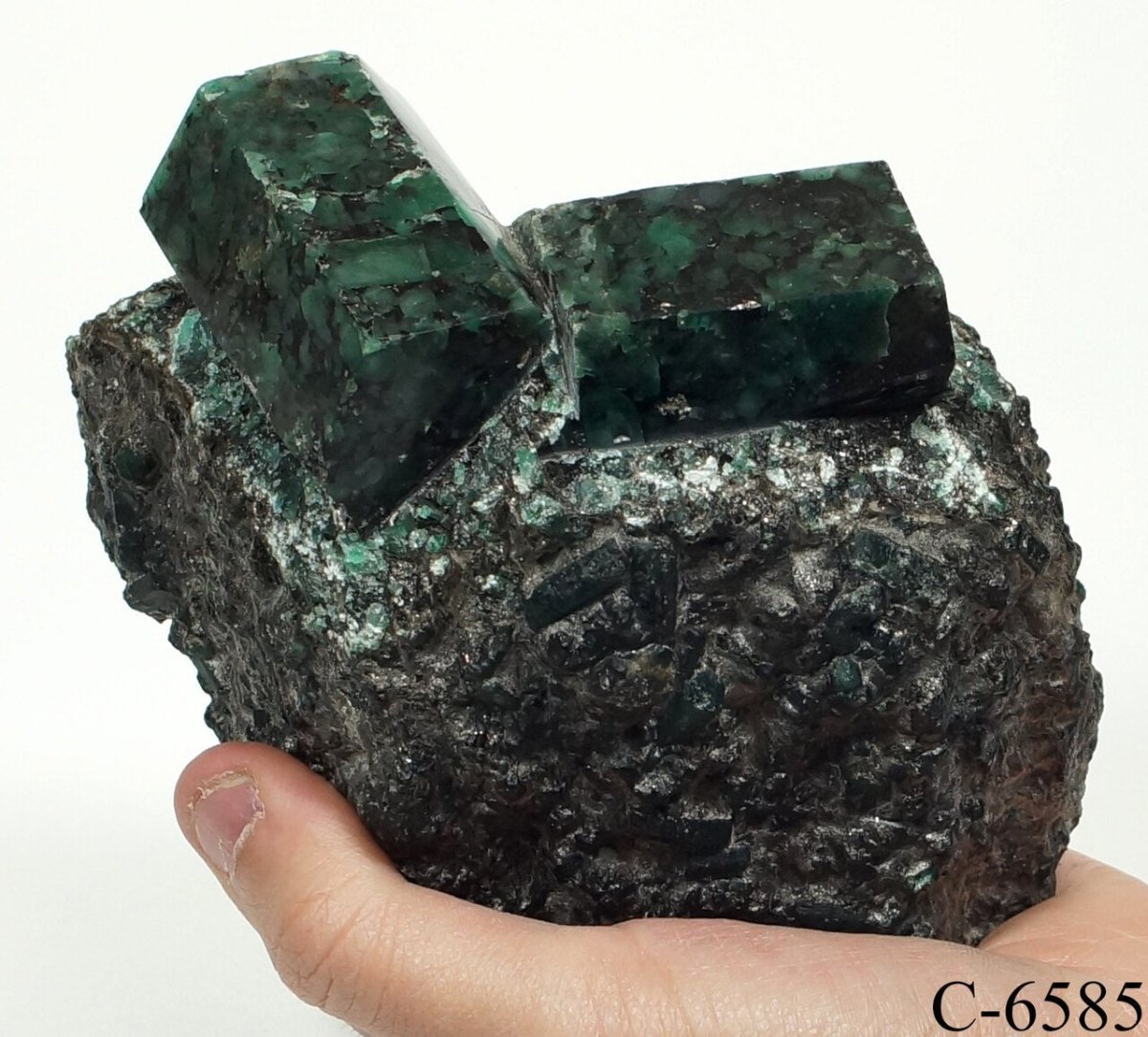 4 KILO LOT - Dark Emerald in Matrix from Brazil / 2"-6" AVG