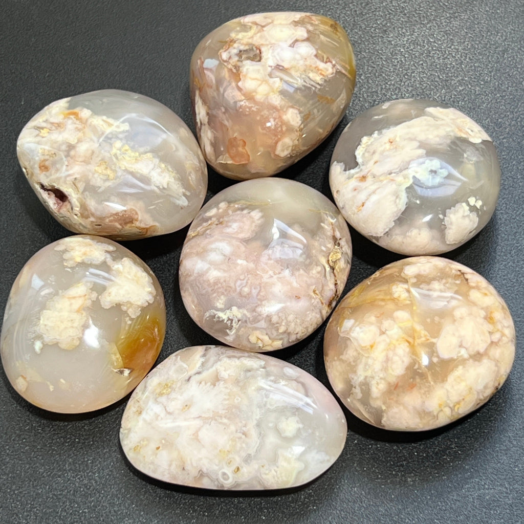 Flower Agate Crystal Palm Stone Carving