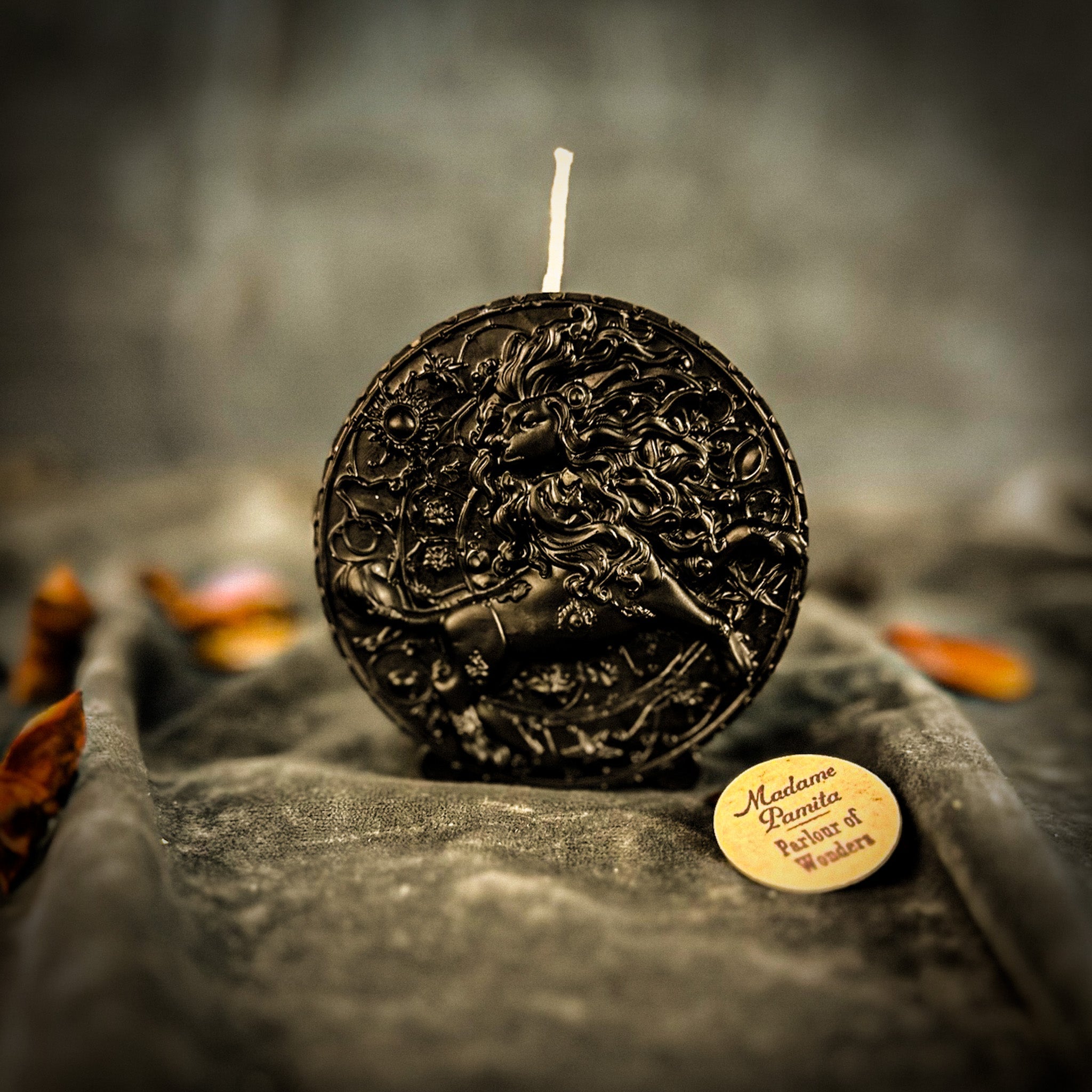 Beeswax Leo Lion Zodiac Spell Candle - Creativity, Confidence & Leadership