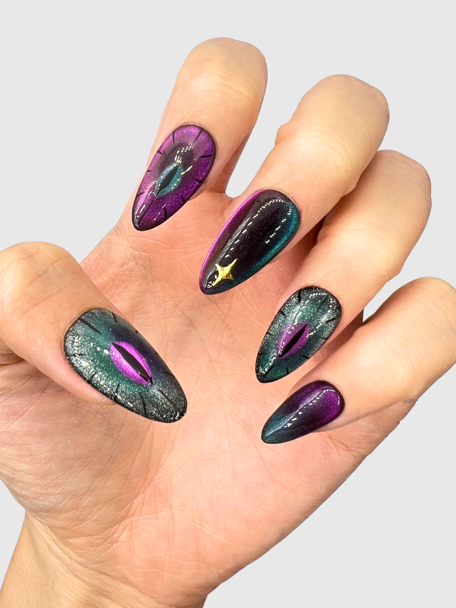 Snake Den press on nails