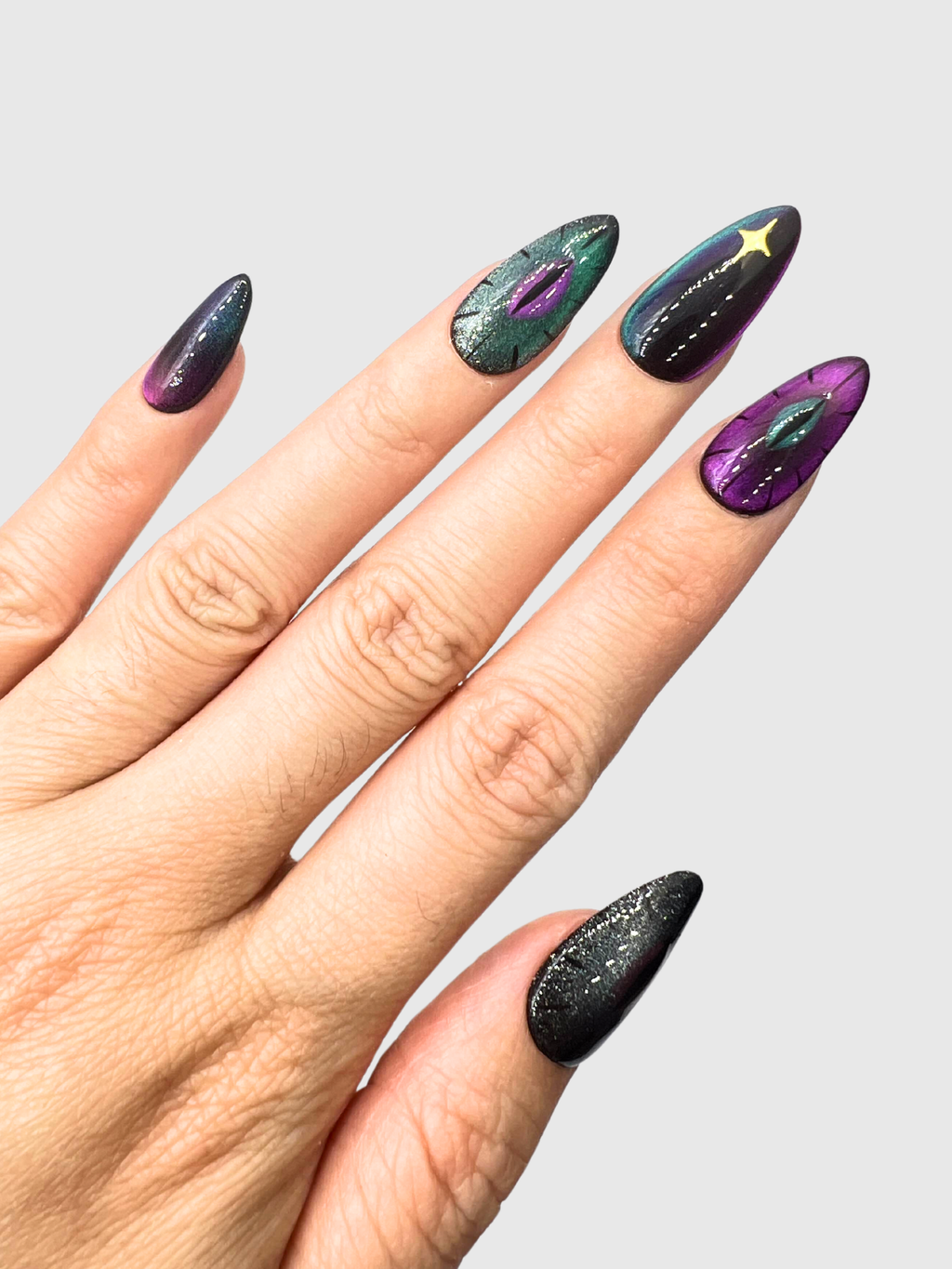 Snake Den press on nails