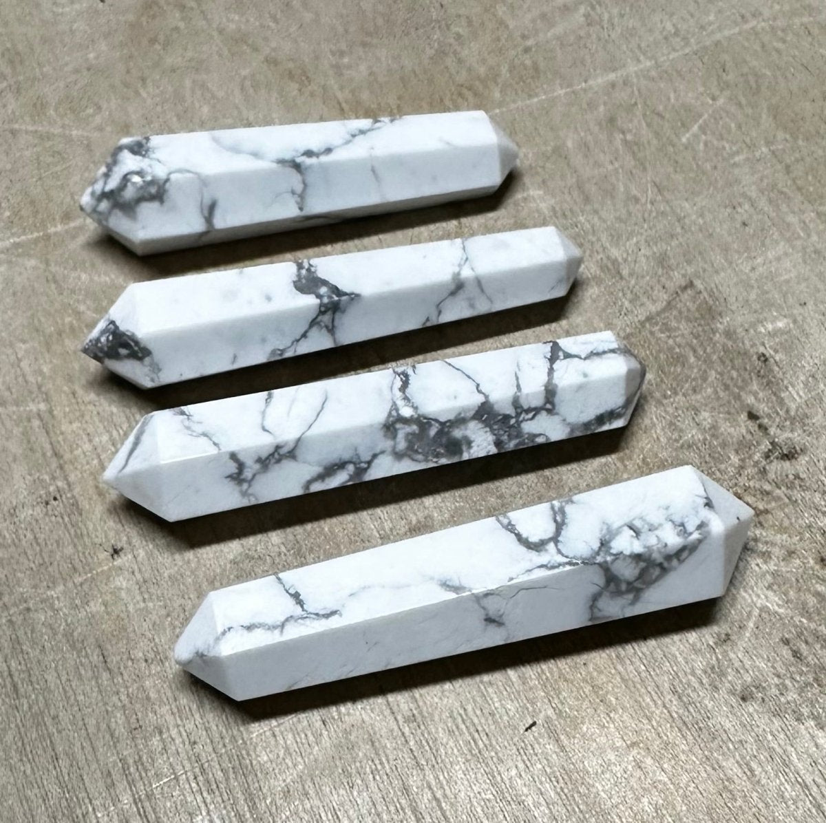 Howlite Mini Double Terminated Points (4 Pieces) 1 in or 25 mm 6-Sided Polished Crystal Tower Points