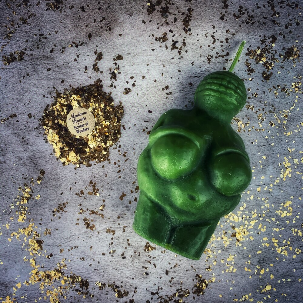 Goddess of Willendorf Candle Spell Kit - Feminine Power & Fertility Magic