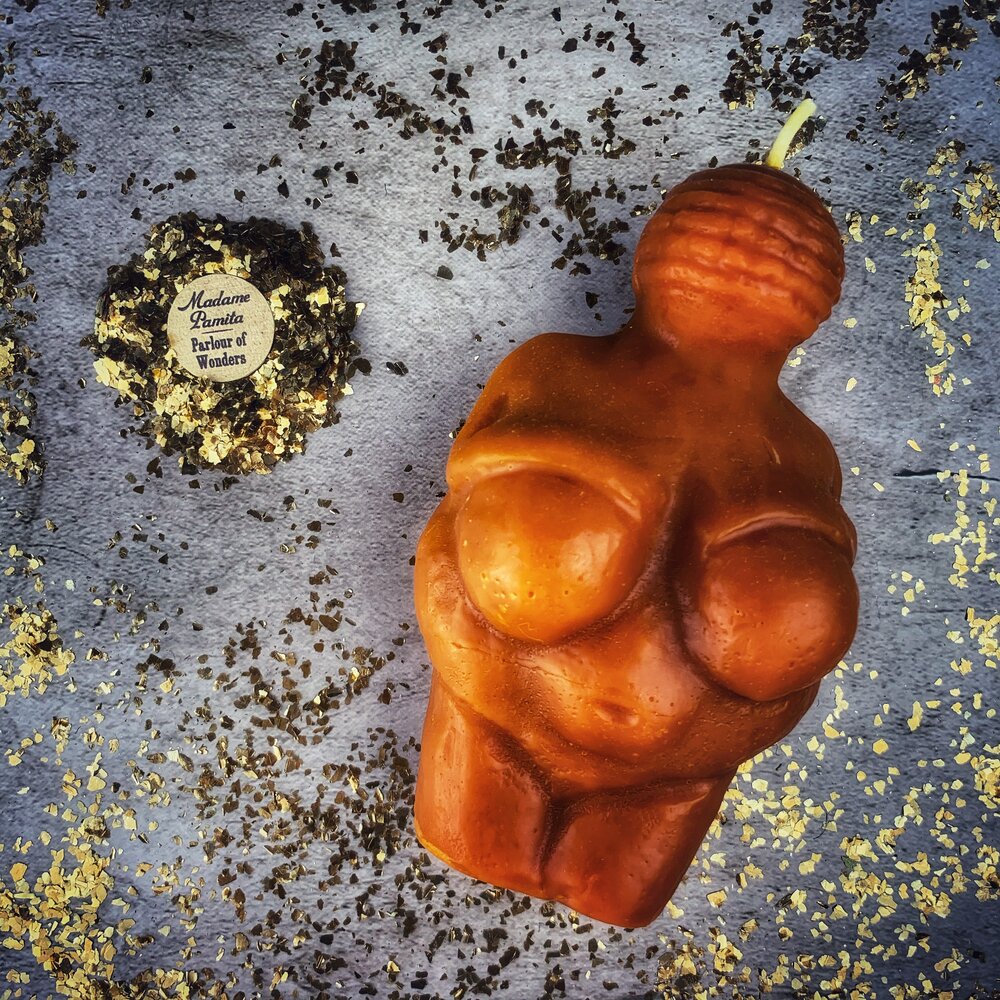 Goddess of Willendorf Candle Spell Kit - Feminine Power & Fertility Magic