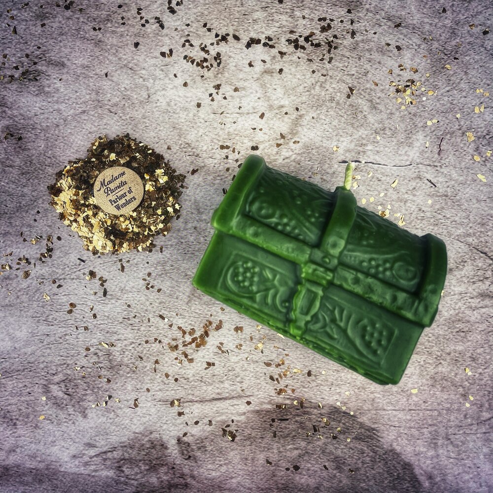 Beeswax Treasure Chest Spell Candle - Unlock Blessings & Abundance Magic
