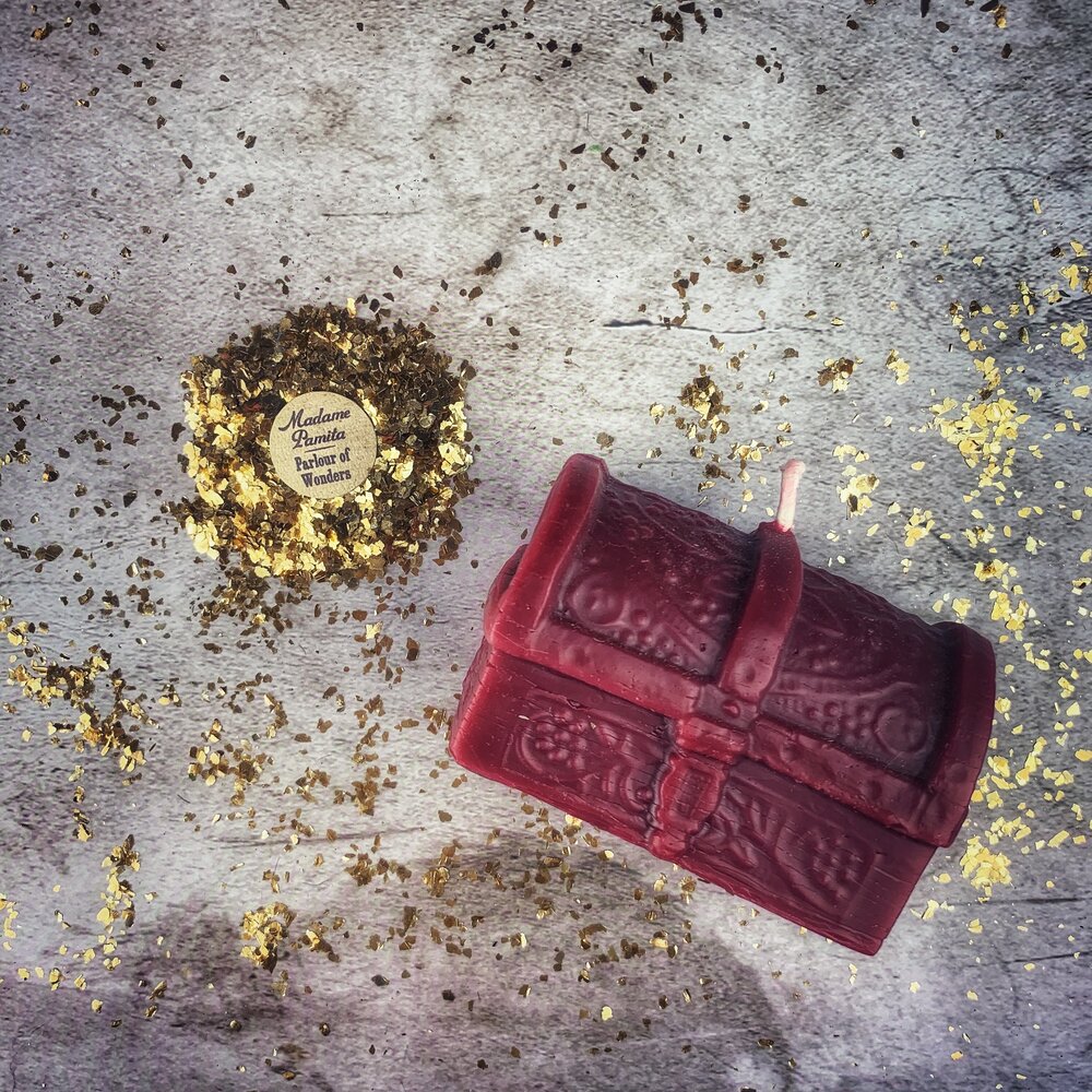 Beeswax Treasure Chest Spell Candle - Unlock Blessings & Abundance Magic