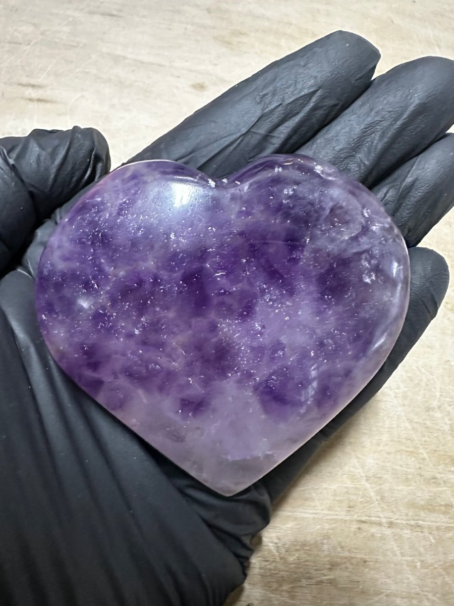 QTY 1 - Amethyst Puffy Heart / XL Palm Size
