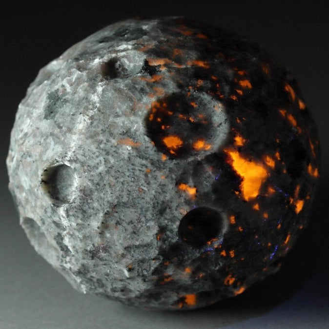 Syenite Sodalite Moon Carving with UV Flashlight Combo